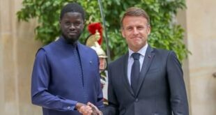 Emmanuel Macron et Bassirou Diomaye Faye ensemble à Dakar pour la commémoration du massacre de Thiaroye